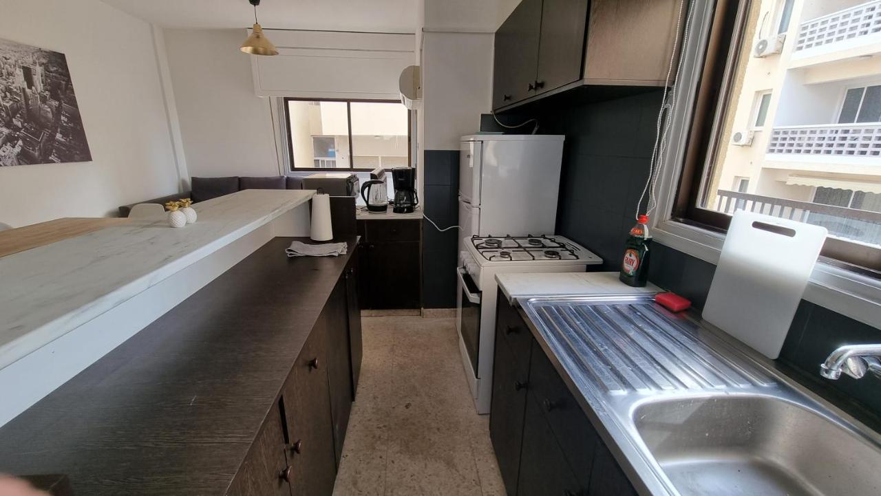 Cozy Beach Apt / 100 MBit+ Netflix / Near Airport Larnaca Zewnętrze zdjęcie